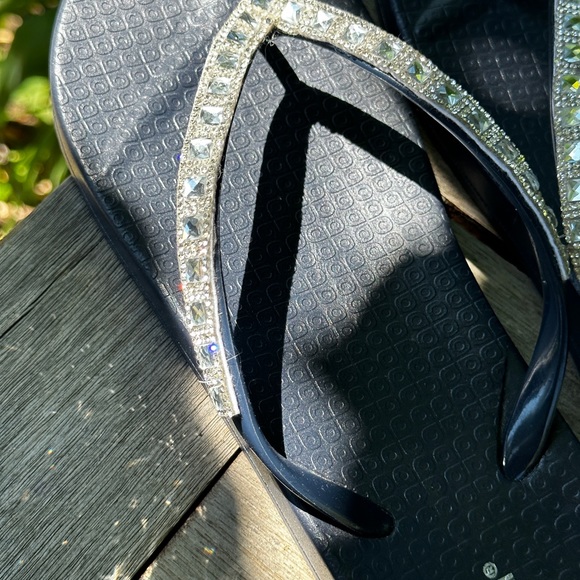 Capelli Thong Sandals, Navy Blue w/ Clear Rhinestones, Women’s Size 11, New - Picture 6 of 11